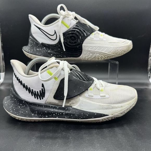 Nike Kyrie Low 3 TB Men's Basketball Shoes Size 8.5 Oreo Sneakers CW6228-101 GUC - Picture 1 of 8
